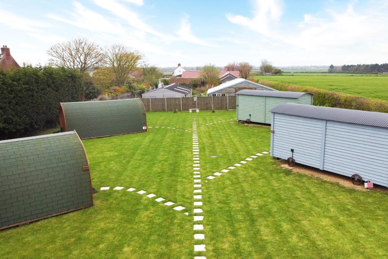 فندق Lanterns Shepherds Huts & Glamping Happisburgh المظهر الخارجي الصورة